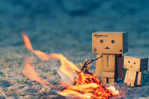 173/365 Die Danbos am Lagerfeuer / The Danbos at the campfire by excomedia